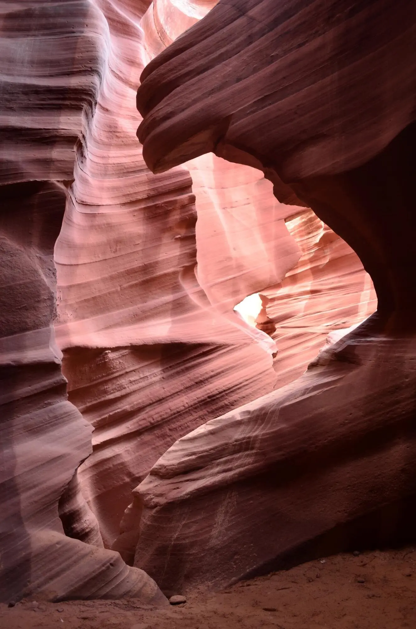 Die schönen roten Sandsteinwände des Antelope Canyon in Arizona.